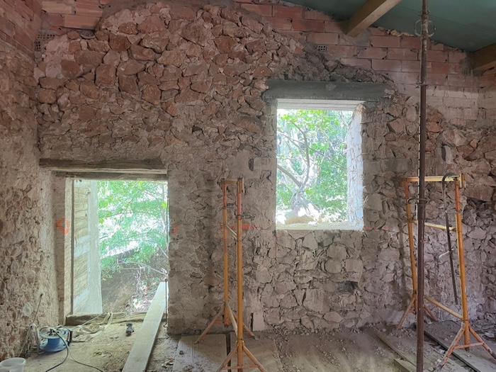 Maçonnerie - Ouverture fenêtre - Réalisation Habitat Aups Haut-Var